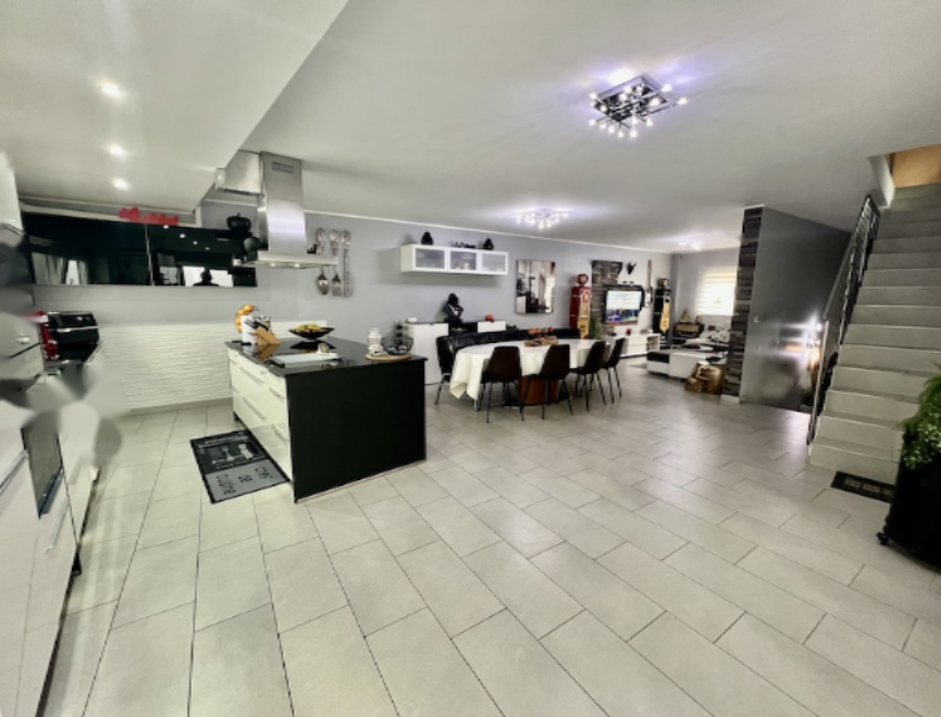 Квартира в Люксембурге, Люксембург, 130 м² - фото 1