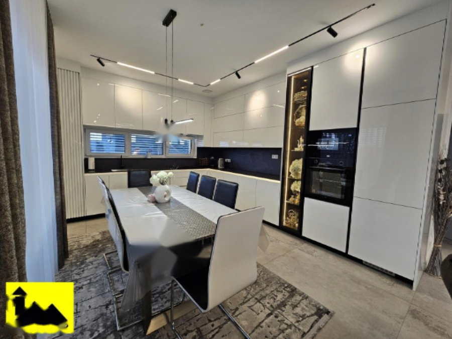 Квартира в Люксембурге, Люксембург, 246 м² - фото 4