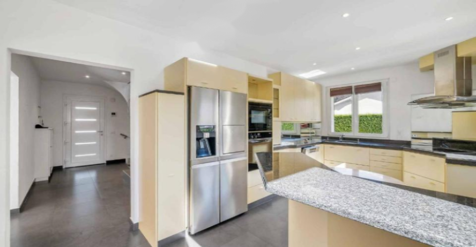 Квартира в Женеве, Швейцария, 200 м² - фото 4