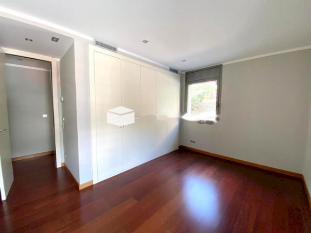 Квартира в Эскальдесе, Андорра, 147 м² - фото 8