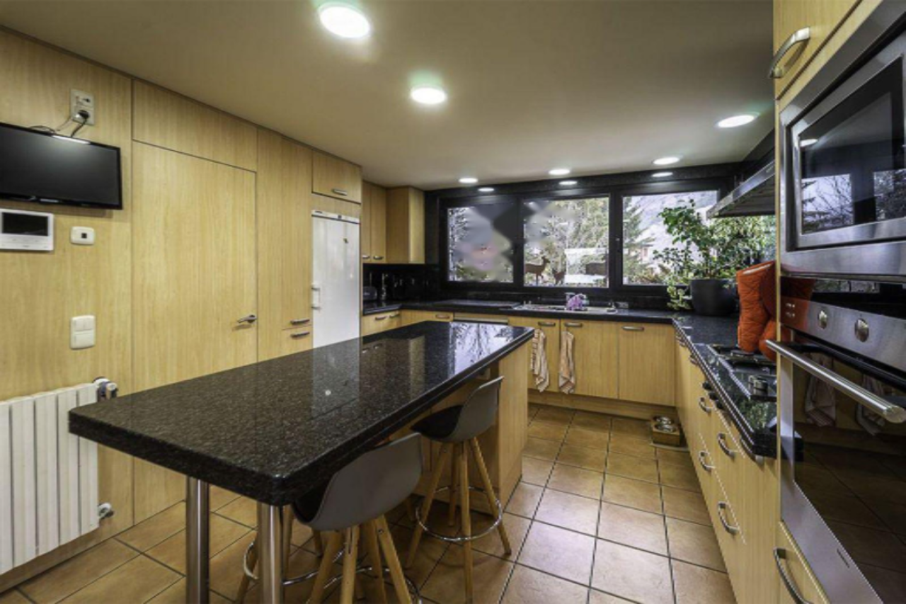 Квартира в Ордино, Андорра, 417 м² - фото 10