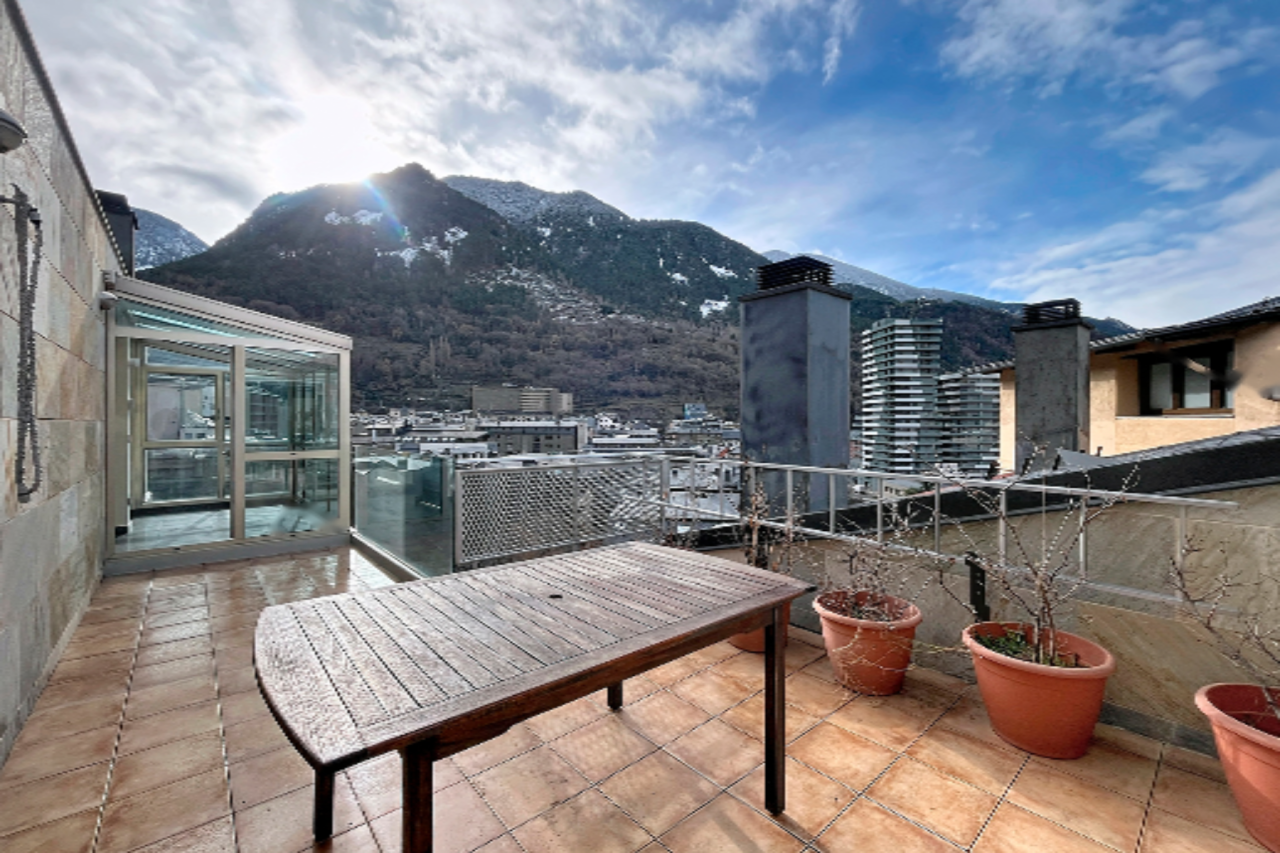 Квартира в Эскальдесе, Андорра, 215 м² - фото 14