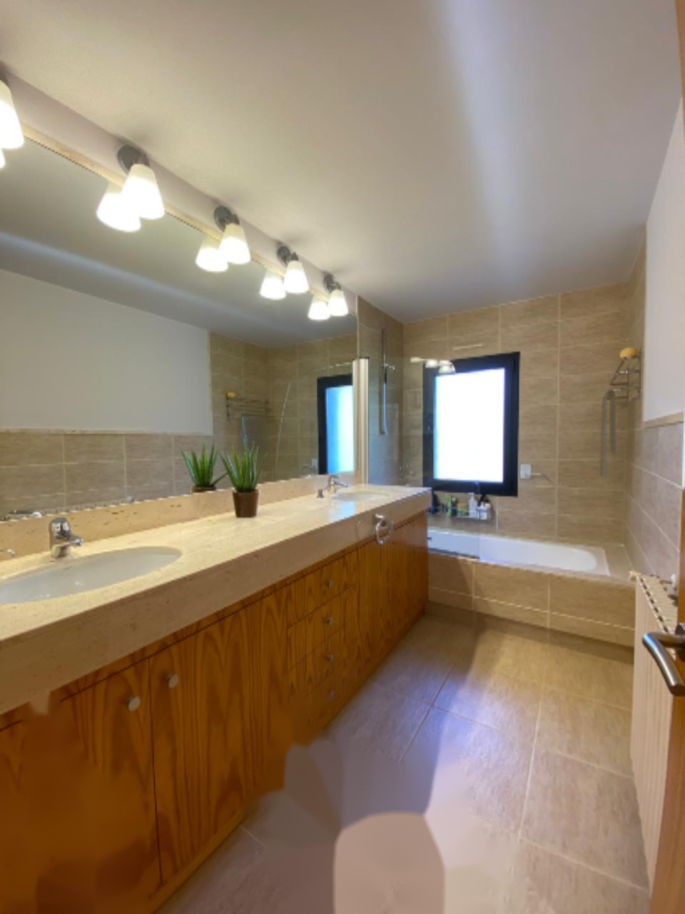 Квартира в Ордино, Андорра, 340 м² - фото 16