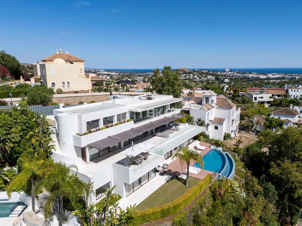 Вилла в Бенаависе, Испания, 642 м² - фото 1