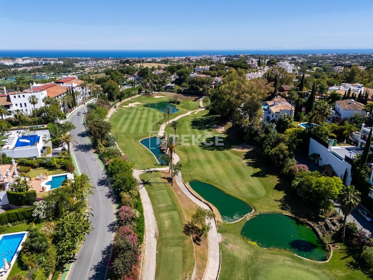 Вилла в Бенаависе, Испания, 642 м² - фото 2