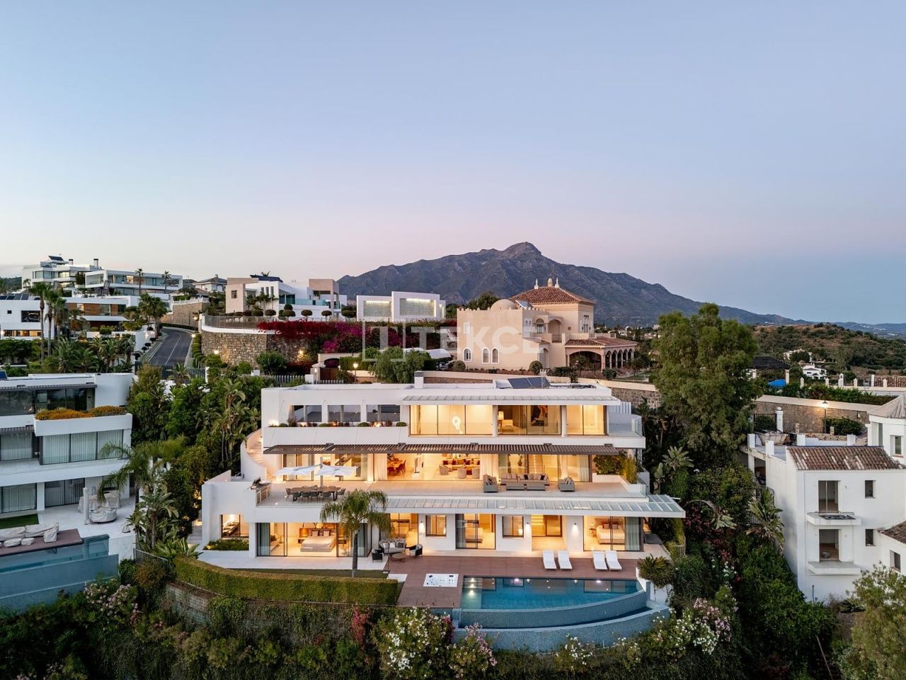 Вилла в Бенаависе, Испания, 642 м² - фото 6