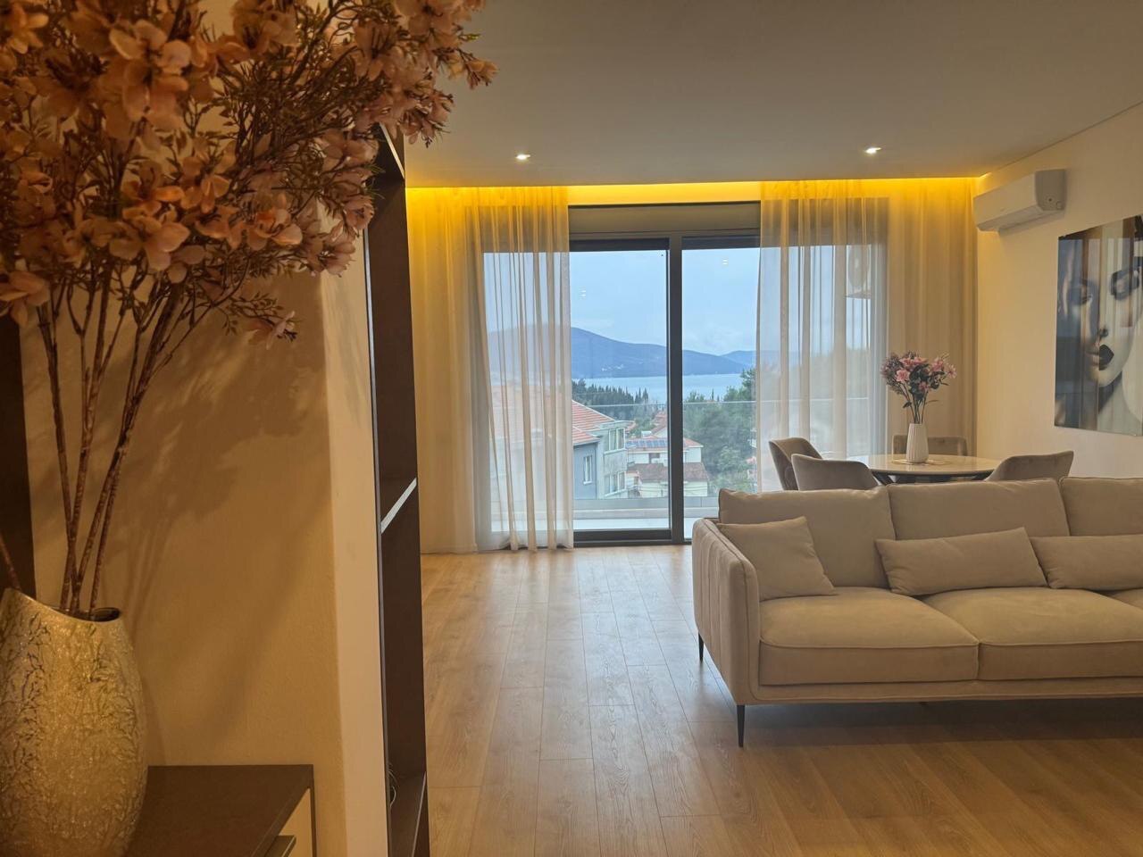 Квартира в Тивате, Черногория, 76 м² - фото 3