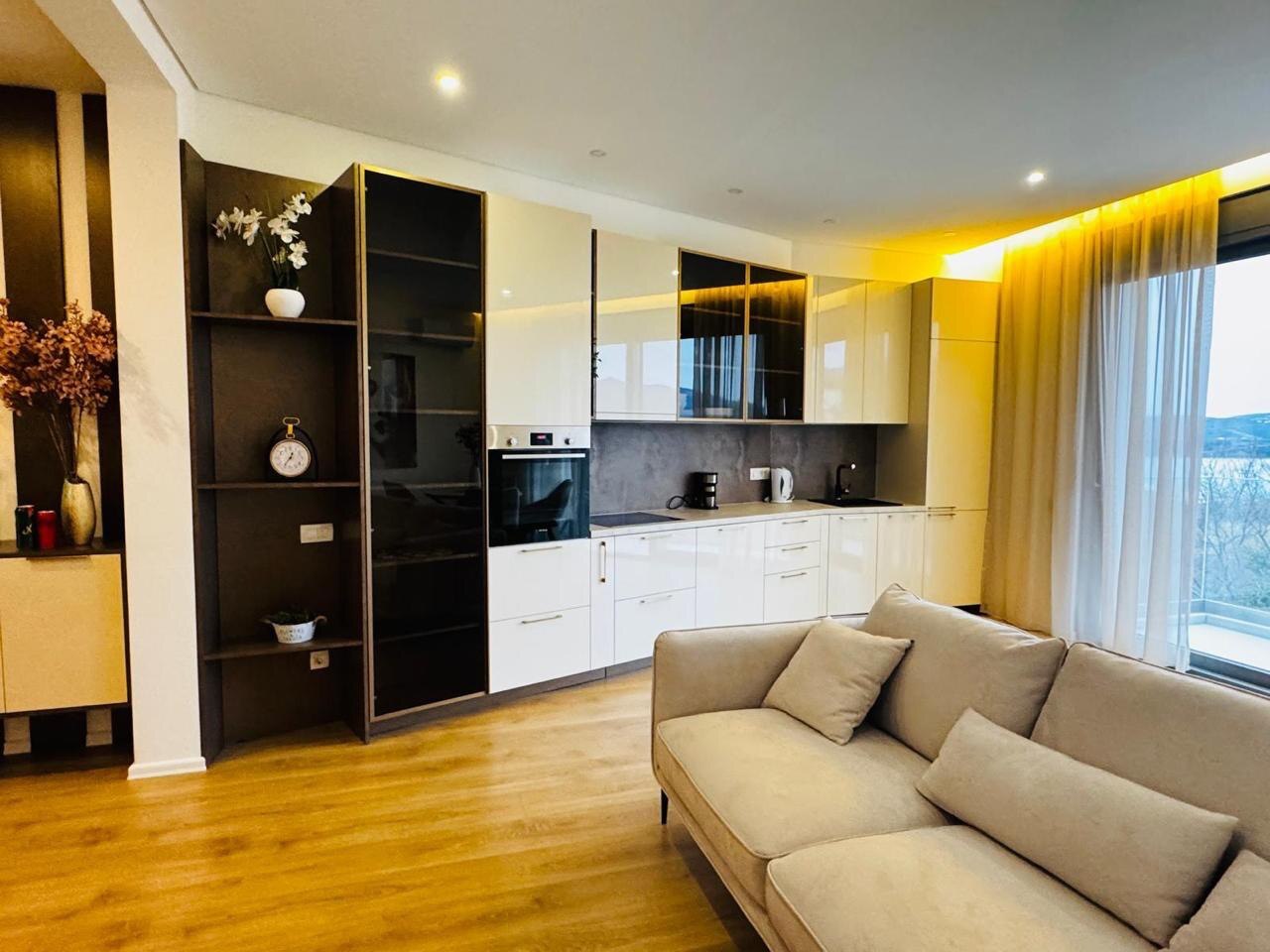 Квартира в Тивате, Черногория, 76 м² - фото 16