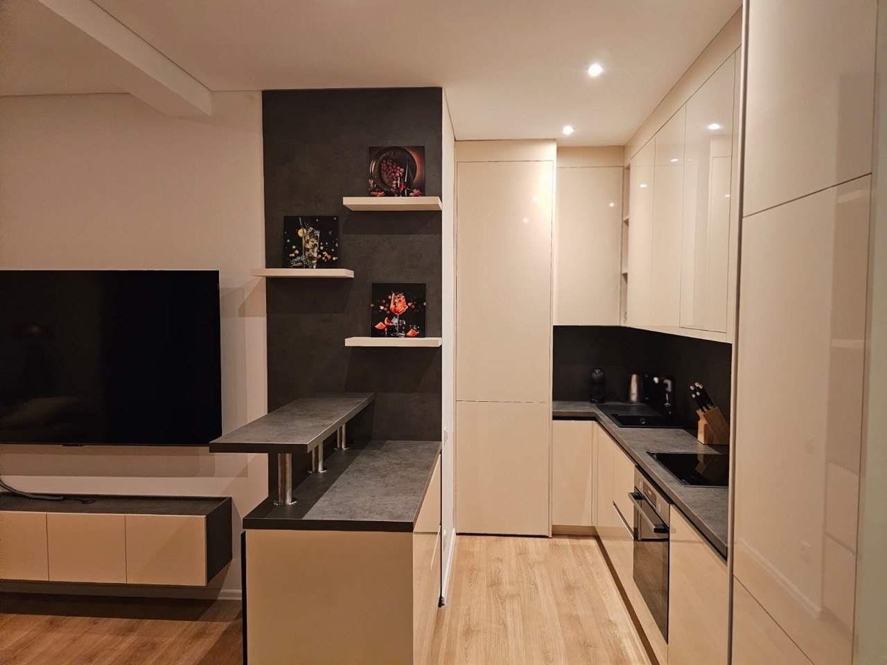 Квартира в Тивате, Черногория, 90 м² - фото 11