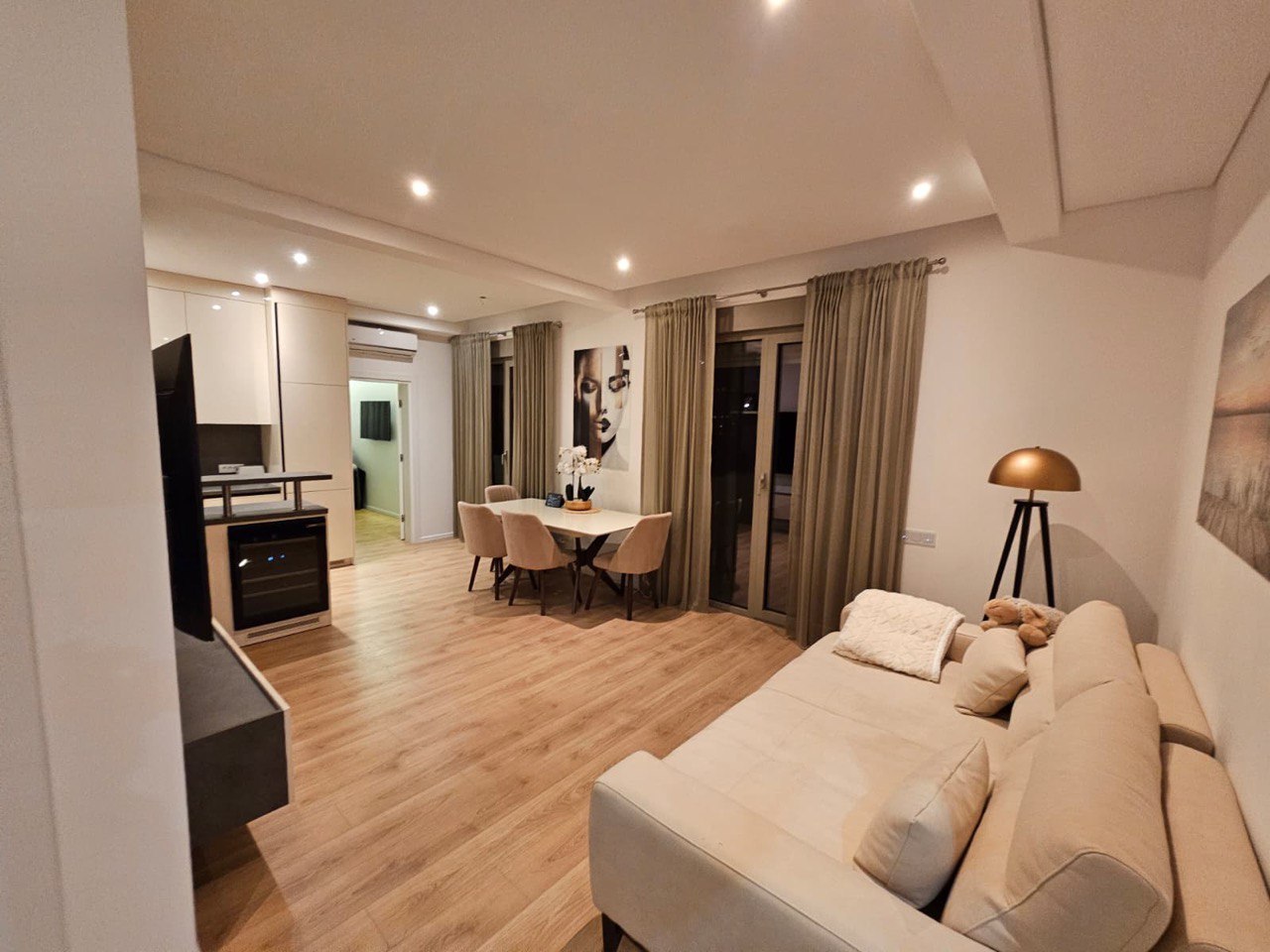 Квартира в Тивате, Черногория, 90 м² - фото 7