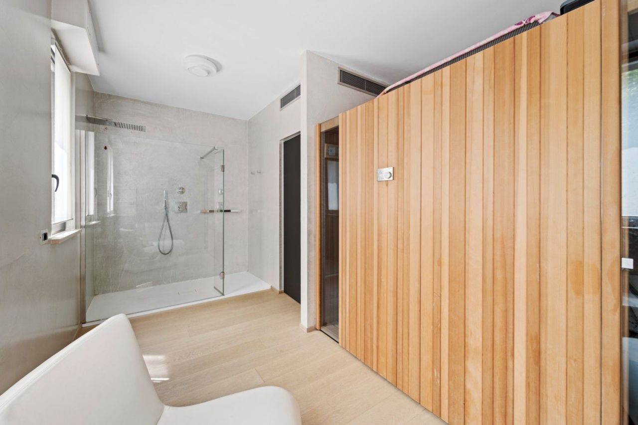 Пентхаус в Кампионе-д'Италия, Италия, 368 м² - фото 17