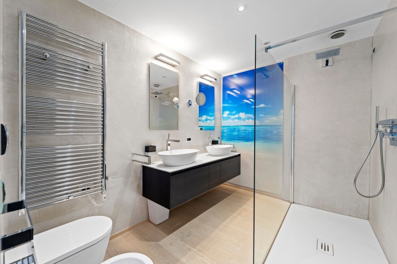 Пентхаус в Кампионе-д'Италия, Италия, 368 м² - фото 9