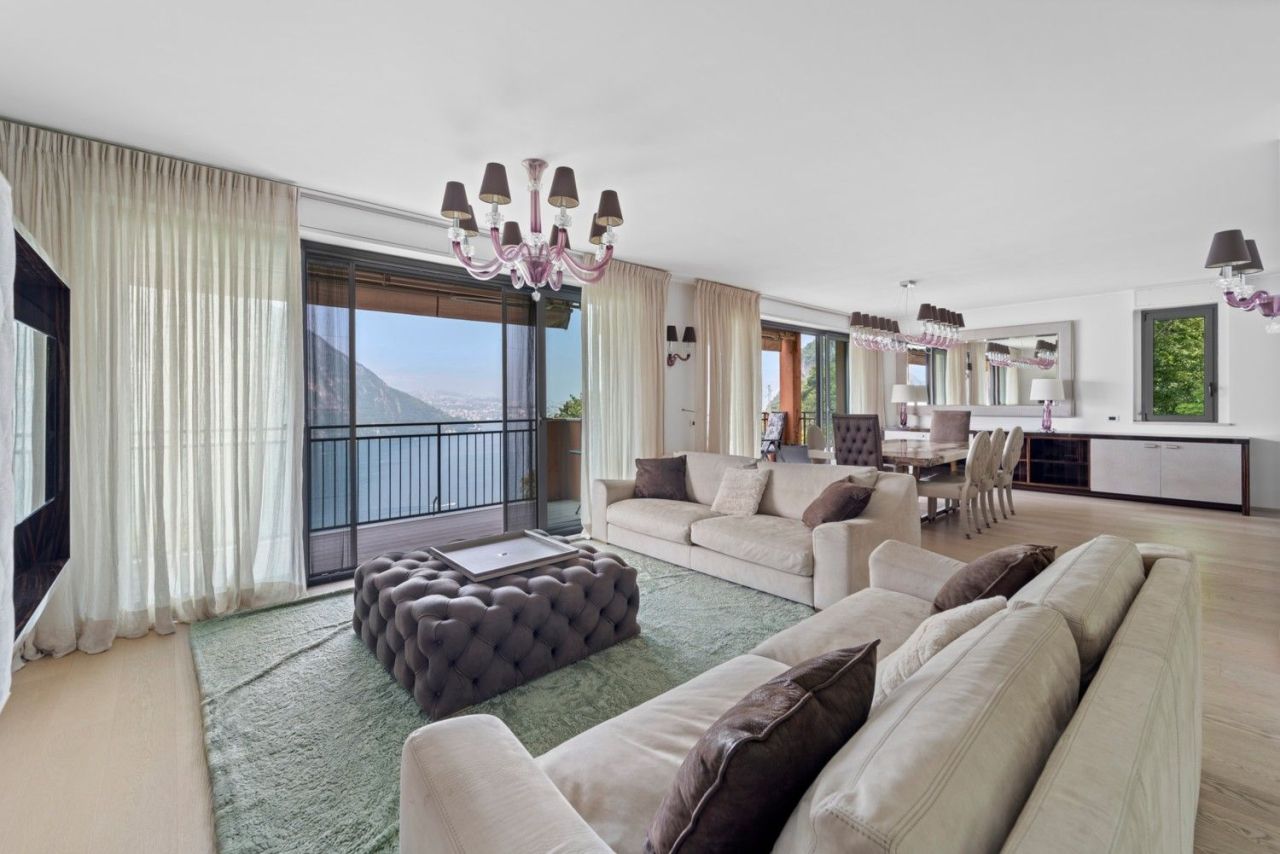 Пентхаус в Кампионе-д'Италия, Италия, 368 м² - фото 1