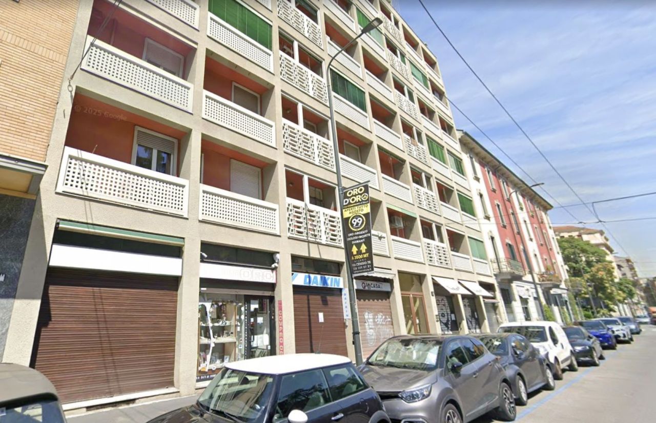 Офис в Милане, Италия, 25 м² - фото 1