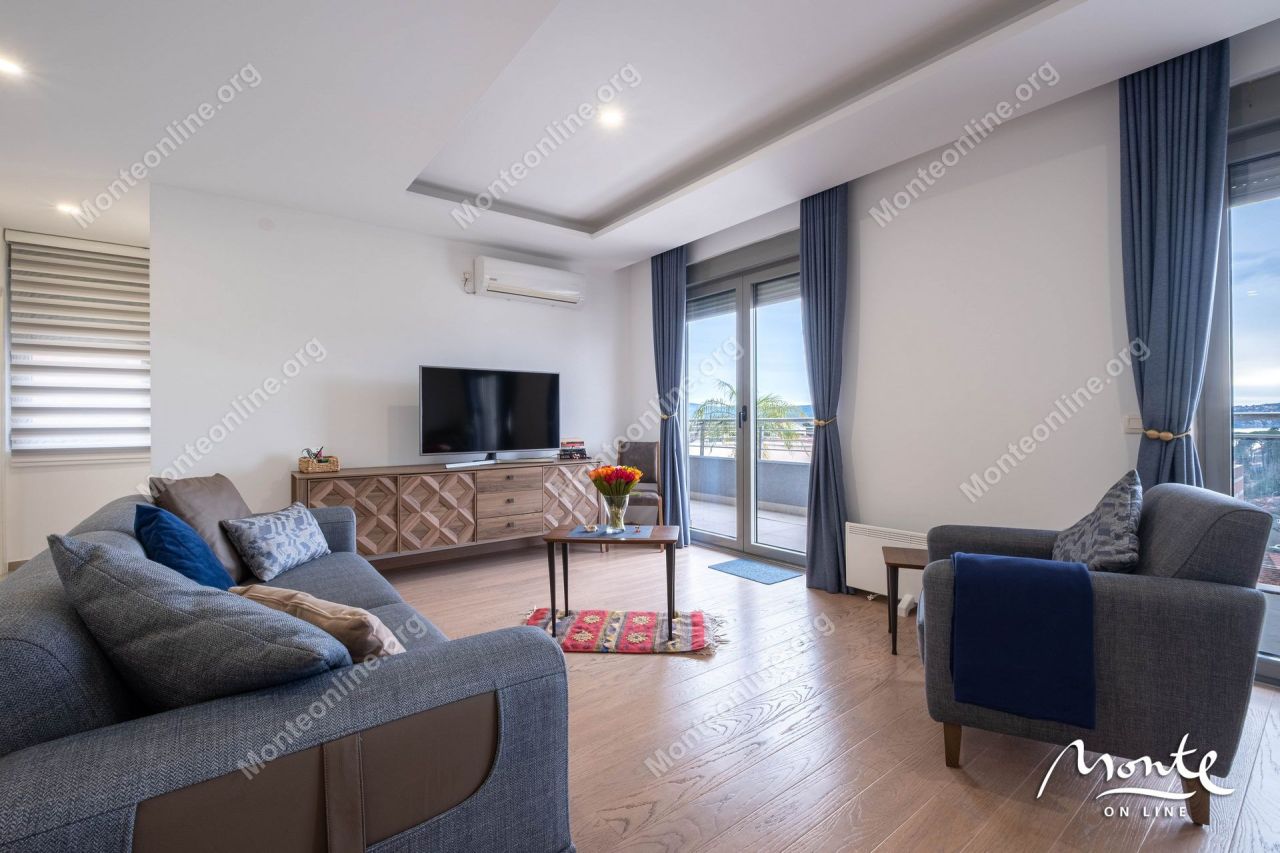 Апартаменты в Тивате, Черногория, 87 м² - фото 2