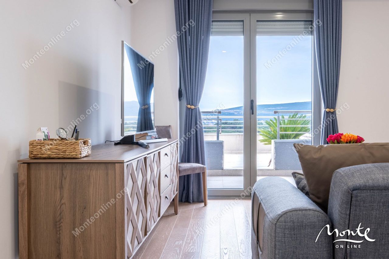 Апартаменты в Тивате, Черногория, 87 м² - фото 5