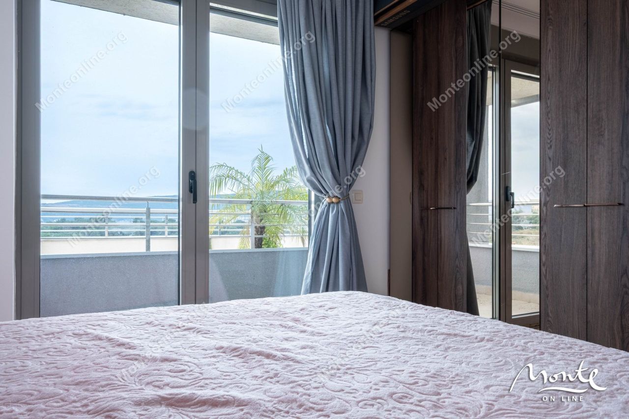 Апартаменты в Тивате, Черногория, 87 м² - фото 13