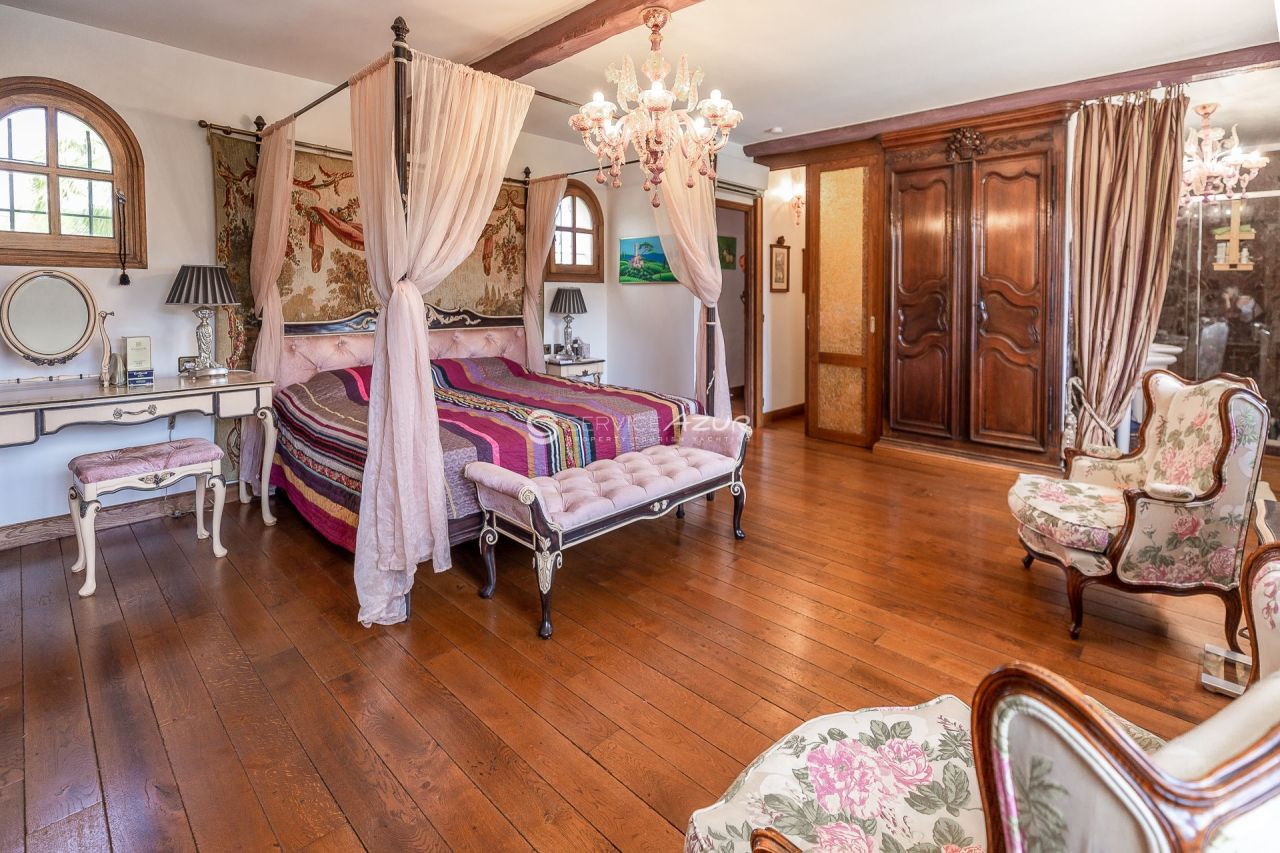 Вилла в Антибе, Франция, 212 м² - фото 9