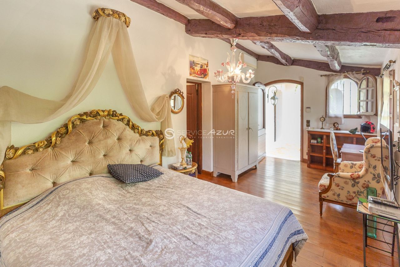 Вилла в Антибе, Франция, 212 м² - фото 15