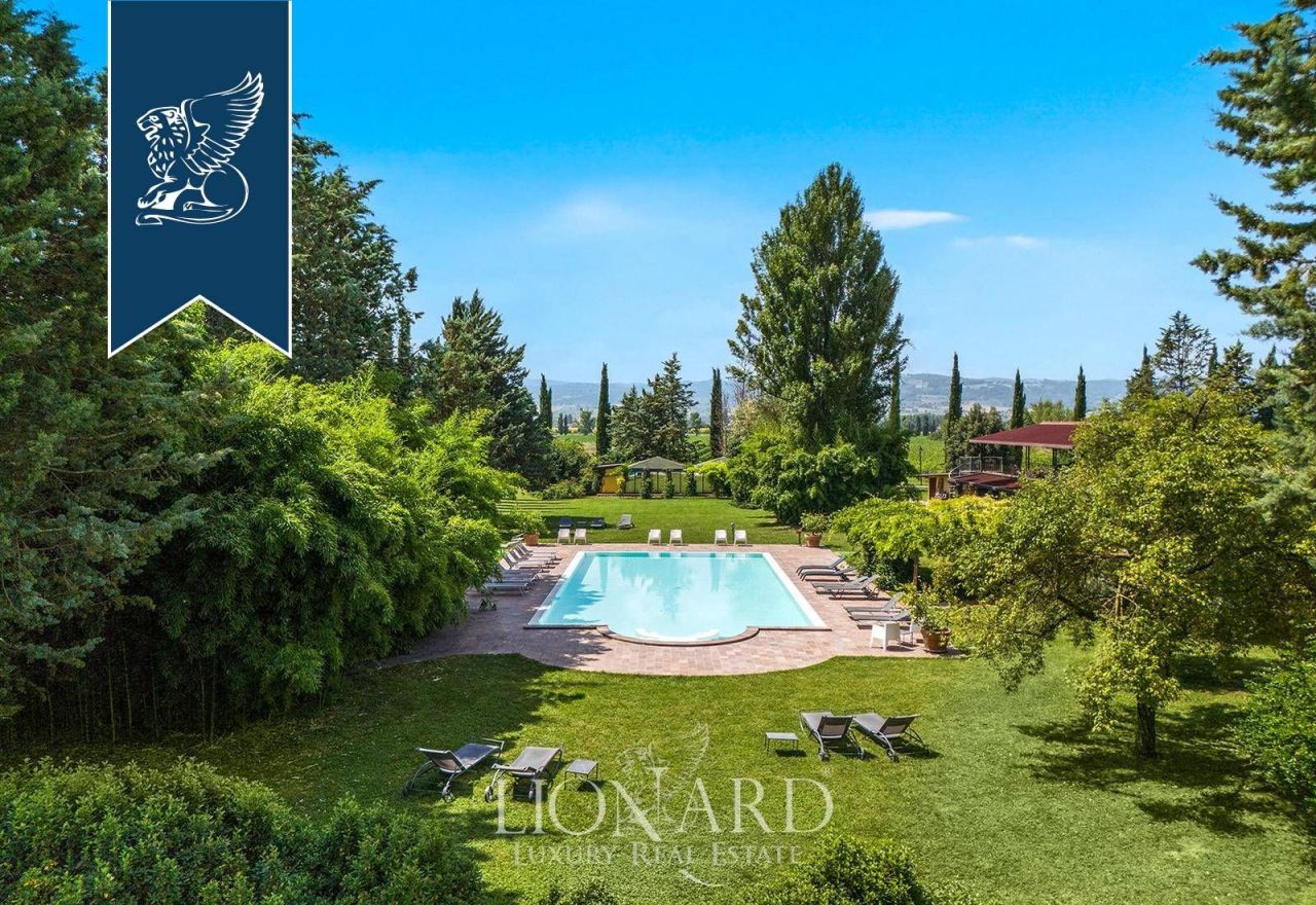 Дом в Ассизи, Италия, 1 770 м² - фото 4