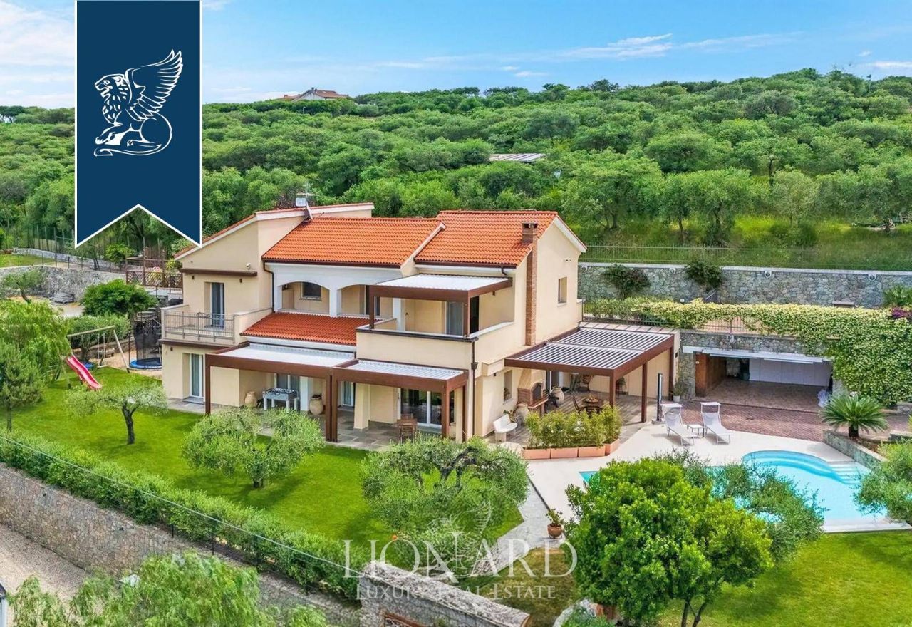 Вилла в Савоне, Италия, 300 м² - фото 11