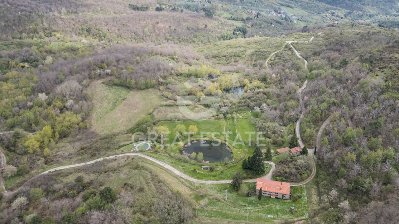 Дом Castelfranco Piandiscò, Италия, 900 м² - фото 9