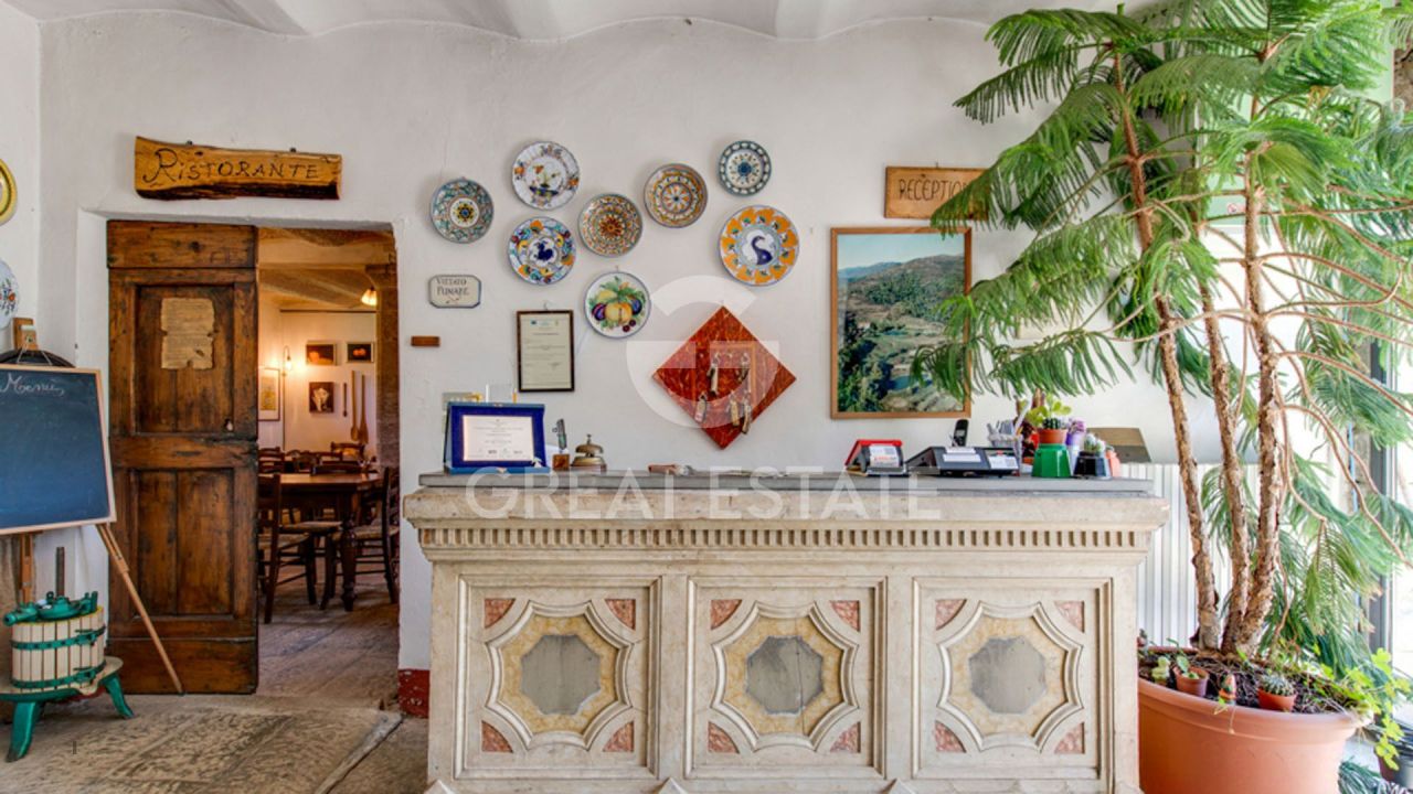 Дом Castelfranco Piandiscò, Италия, 900 м² - фото 12