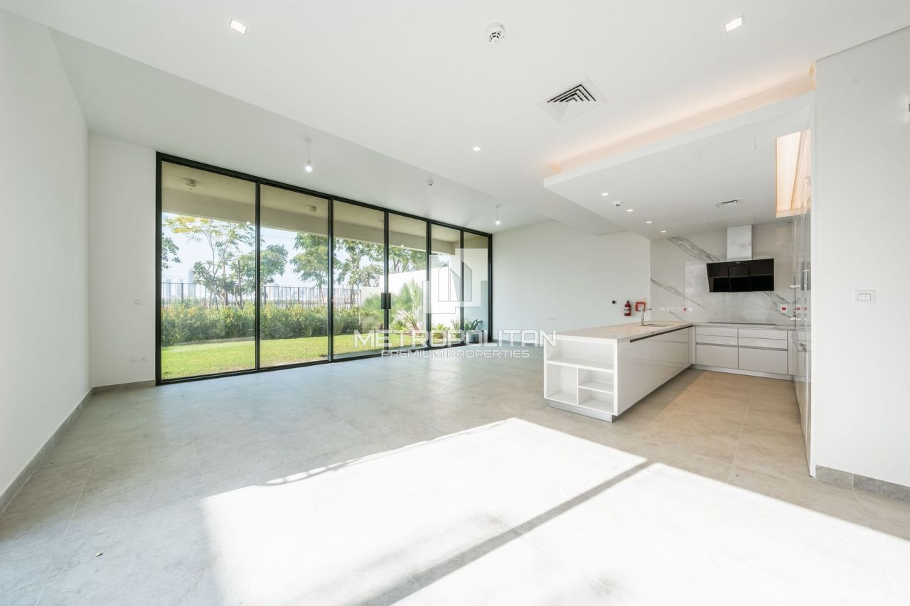 Вилла в Дубае, ОАЭ, 364 м² - фото 1