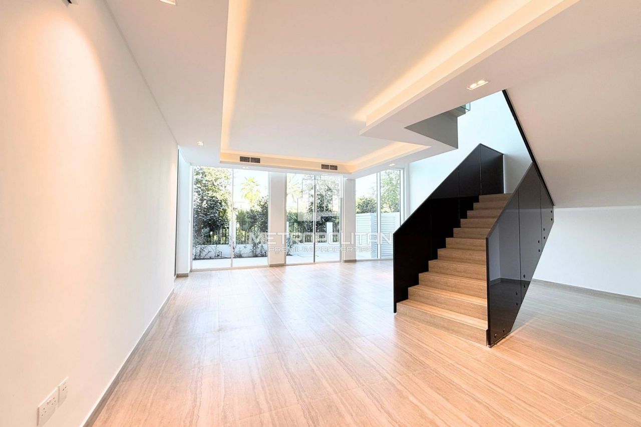 Вилла в Дубае, ОАЭ, 180 м² - фото 2