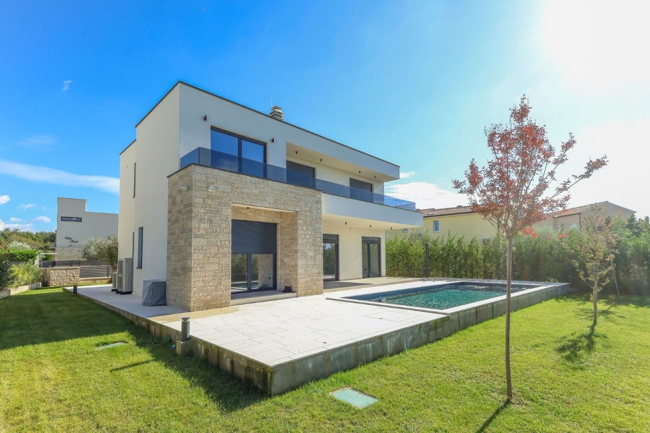 Вилла в Порече, Хорватия, 234 м² - фото 1