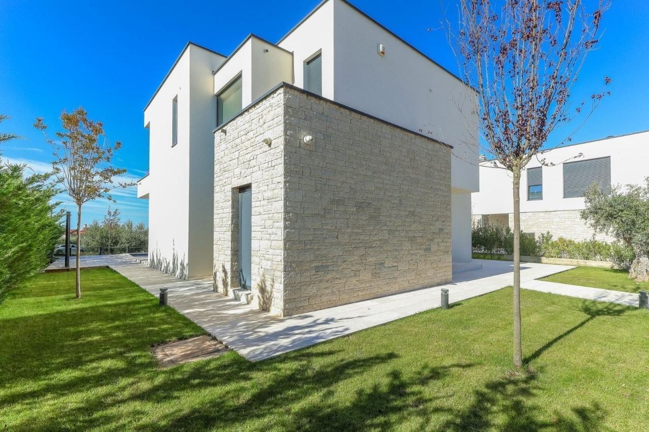 Вилла в Порече, Хорватия, 234 м² - фото 4