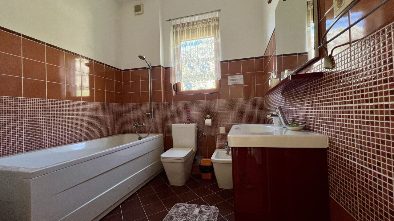 Квартира в Которе, Черногория, 104 м² - фото 3