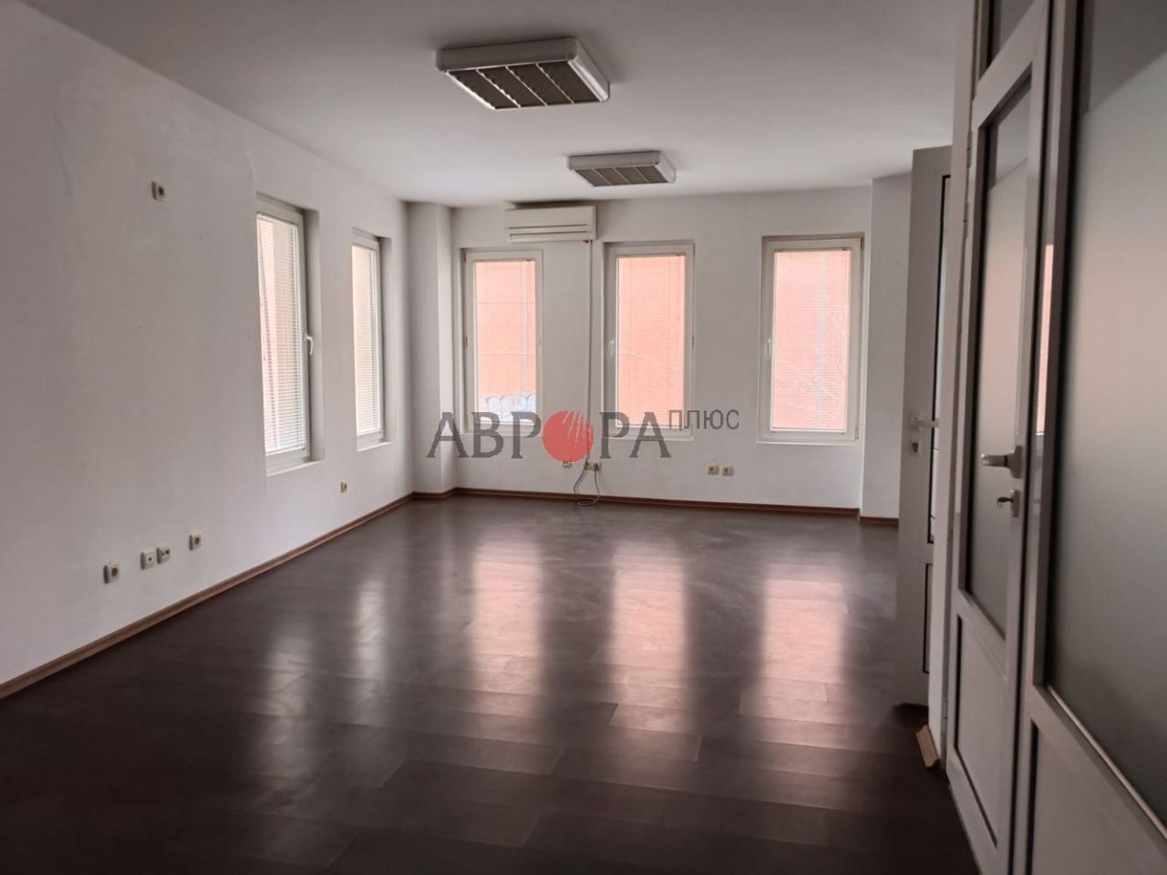 Офис в Бургасе, Болгария, 90 м² - фото 1