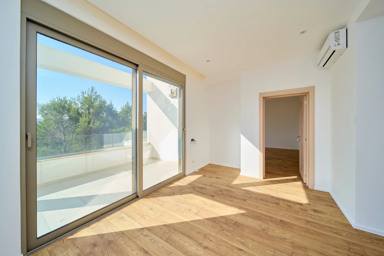 Квартира в Тивате, Черногория, 111 м² - фото 1