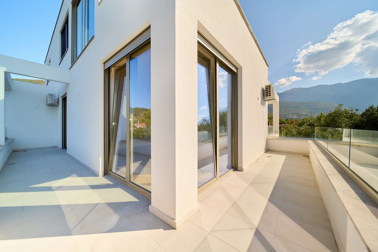 Квартира в Тивате, Черногория, 111 м² - фото 9