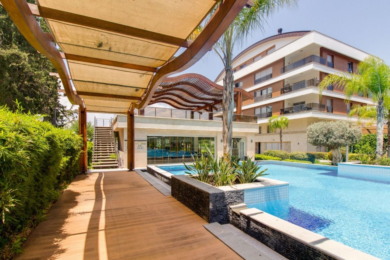 Квартира в Анталии, Турция, 200 м² - фото 2