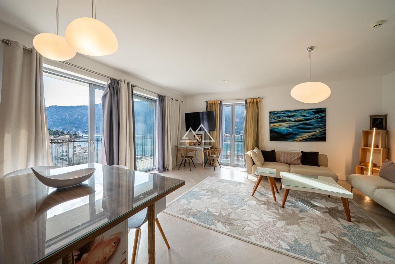 Апартаменты в Доброте, Черногория, 120 м² - фото 1