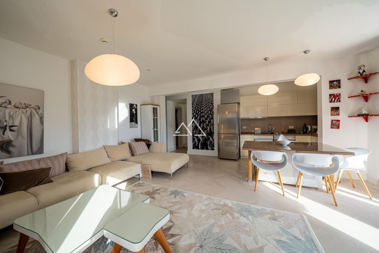 Апартаменты в Доброте, Черногория, 120 м² - фото 10