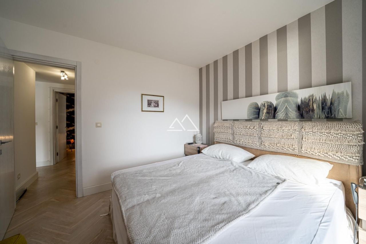 Апартаменты в Доброте, Черногория, 120 м² - фото 14