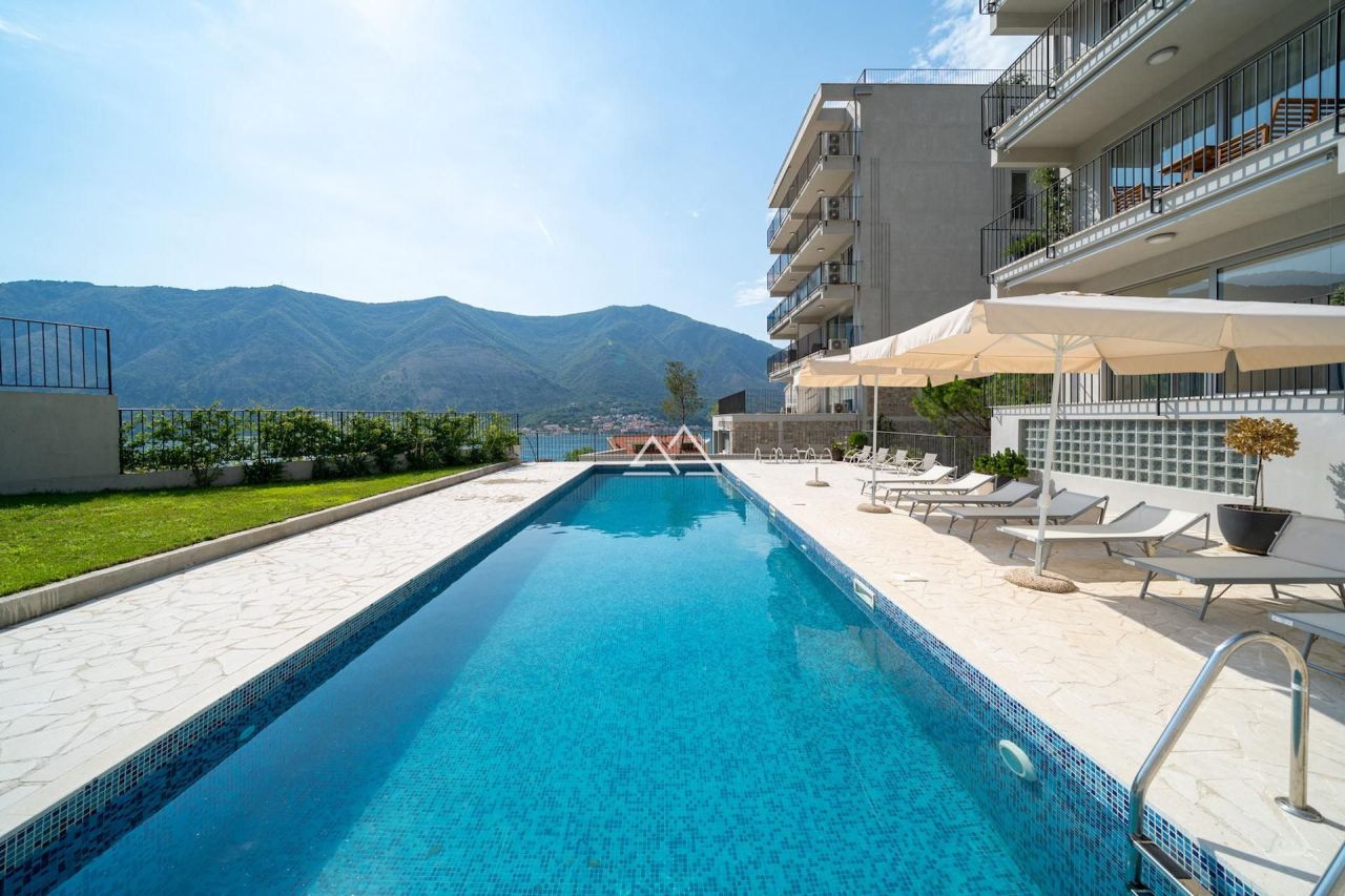 Апартаменты в Доброте, Черногория, 120 м² - фото 18