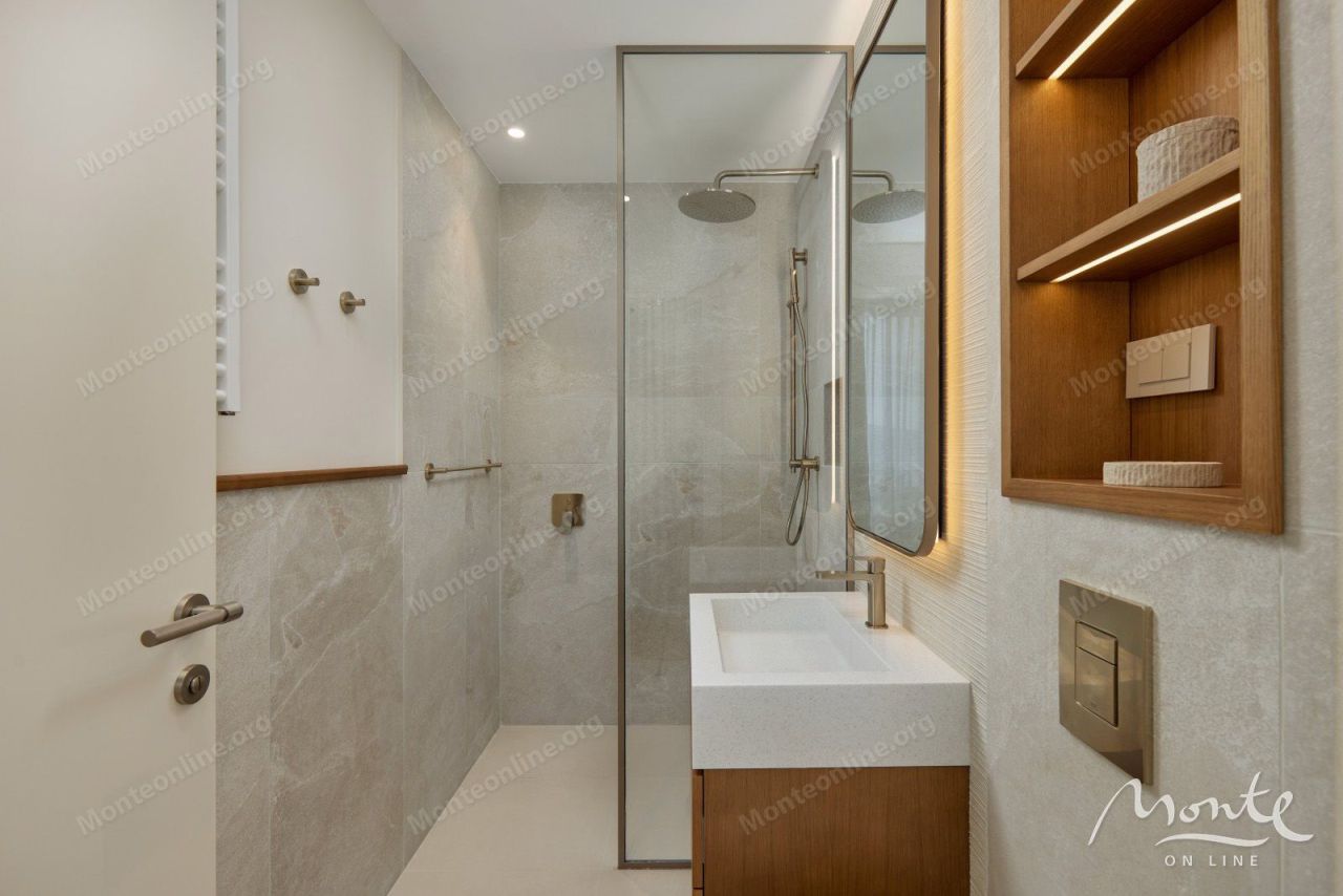 Апартаменты в Тивате, Черногория, 110 м² - фото 19