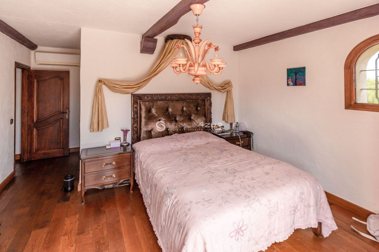 Вилла в Антибе, Франция, 212 м² - фото 15