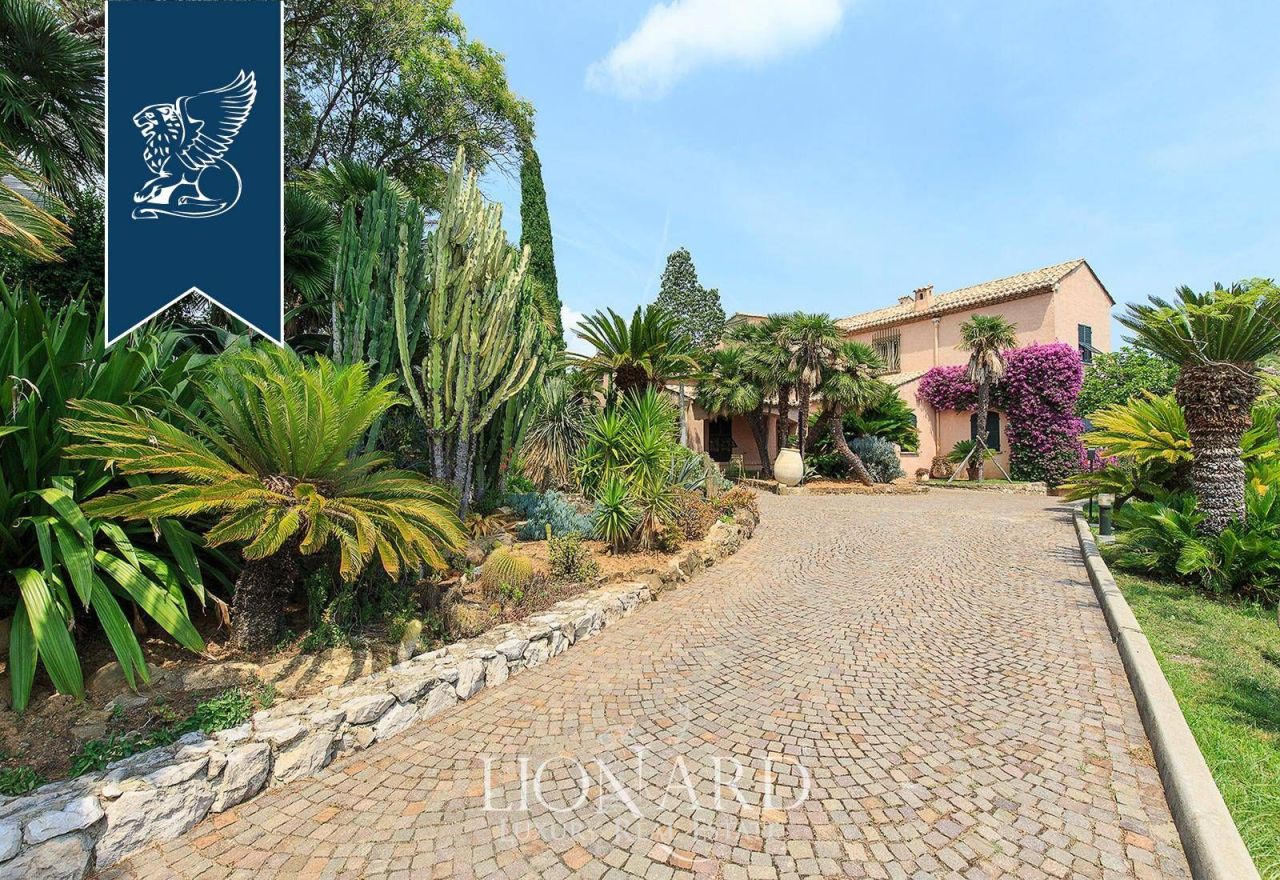 Вилла в Сан-Ремо, Италия, 800 м² - фото 9