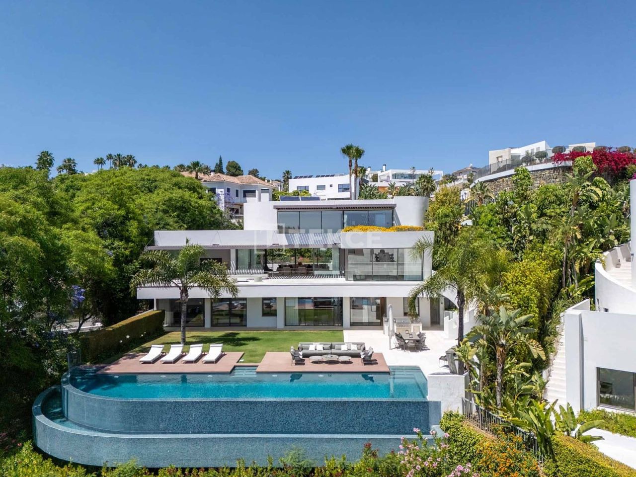 Вилла в Бенаависе, Испания, 867 м² - фото 1