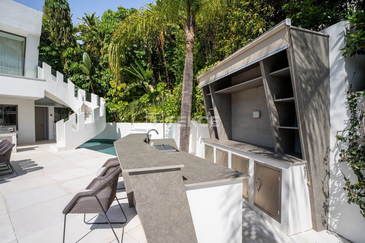 Вилла в Бенаависе, Испания, 867 м² - фото 15