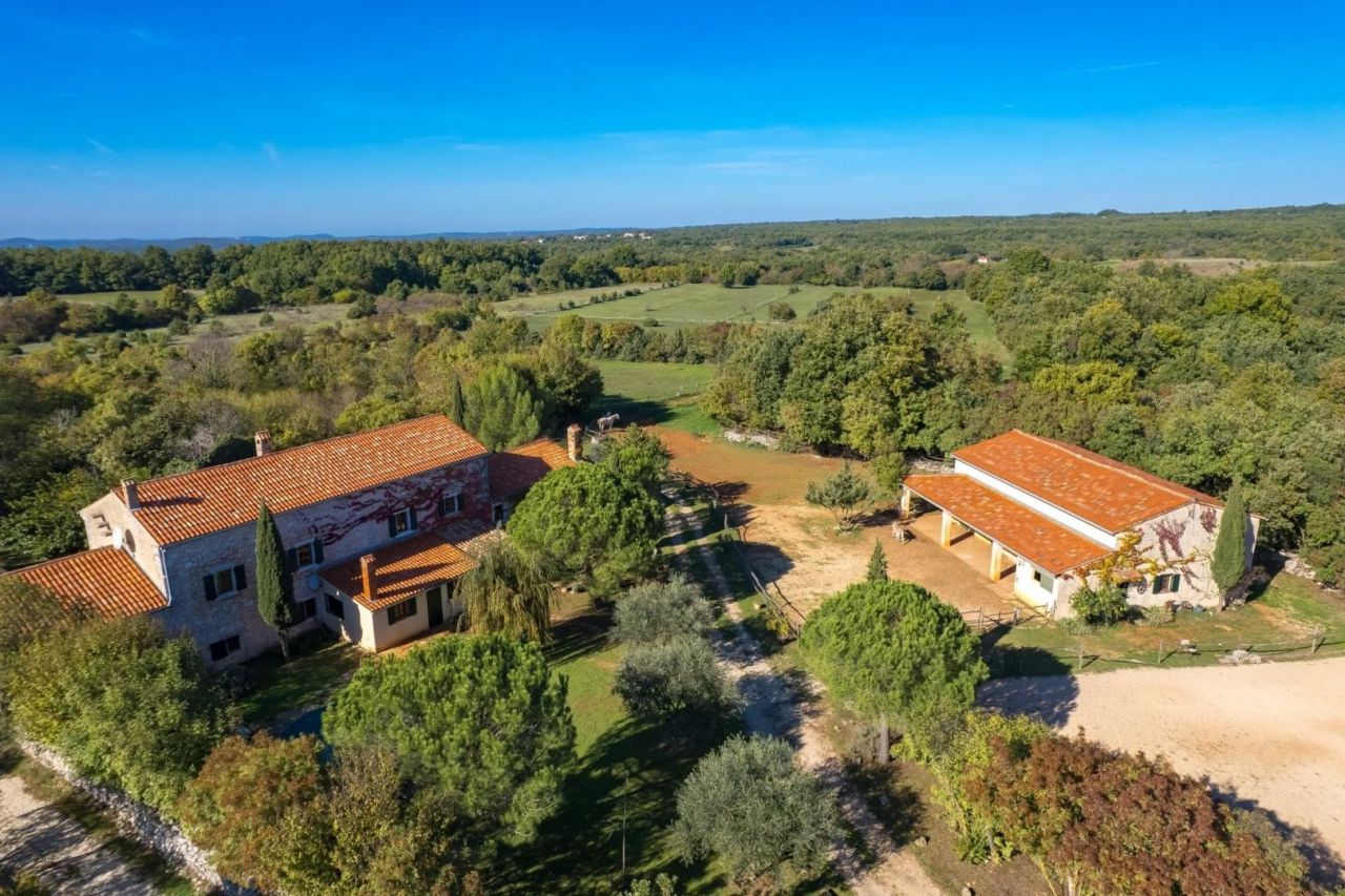 Вилла в Светвинченате, Хорватия, 320 м² - фото 1