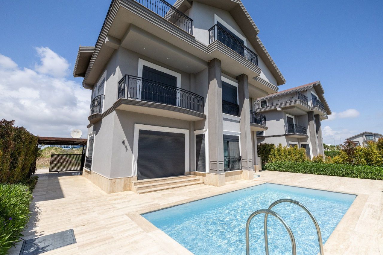 Вилла в Белеке, Турция, 300 м² - фото 1