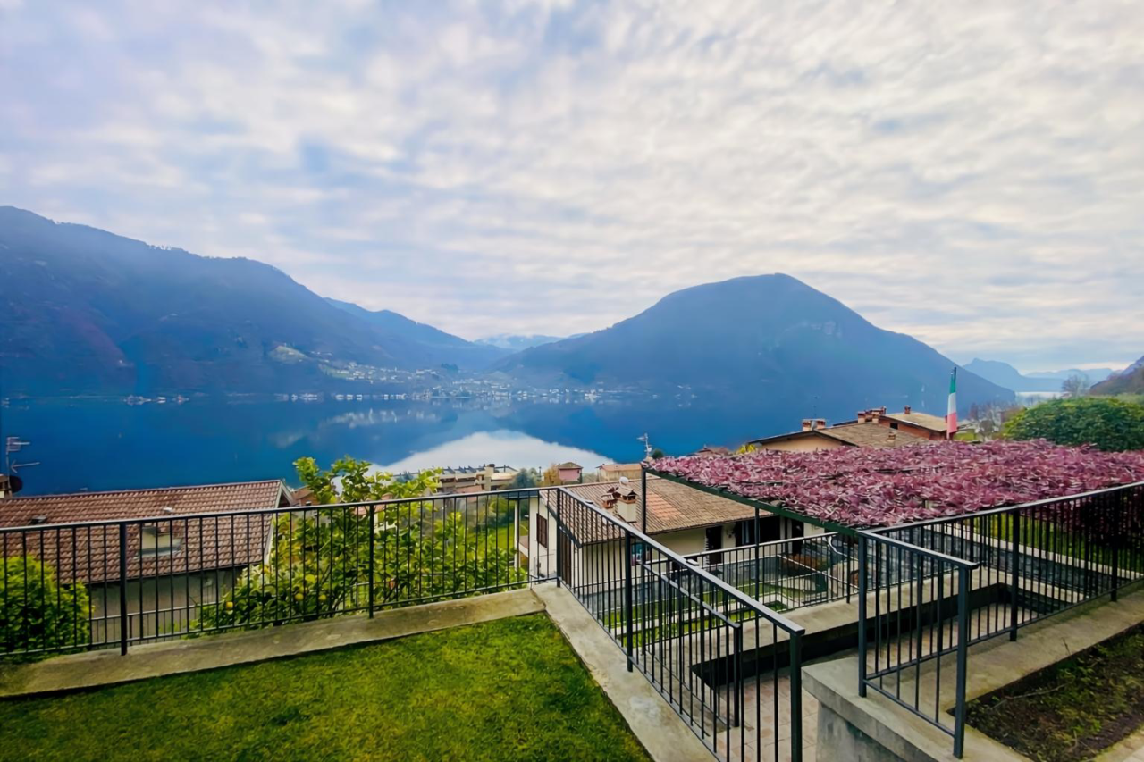 Вилла в Вальсольде, Италия, 220 м² - фото 1