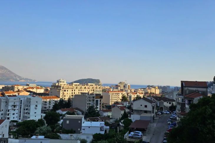 Квартира в Будве, Черногория, 45 м² - фото 2