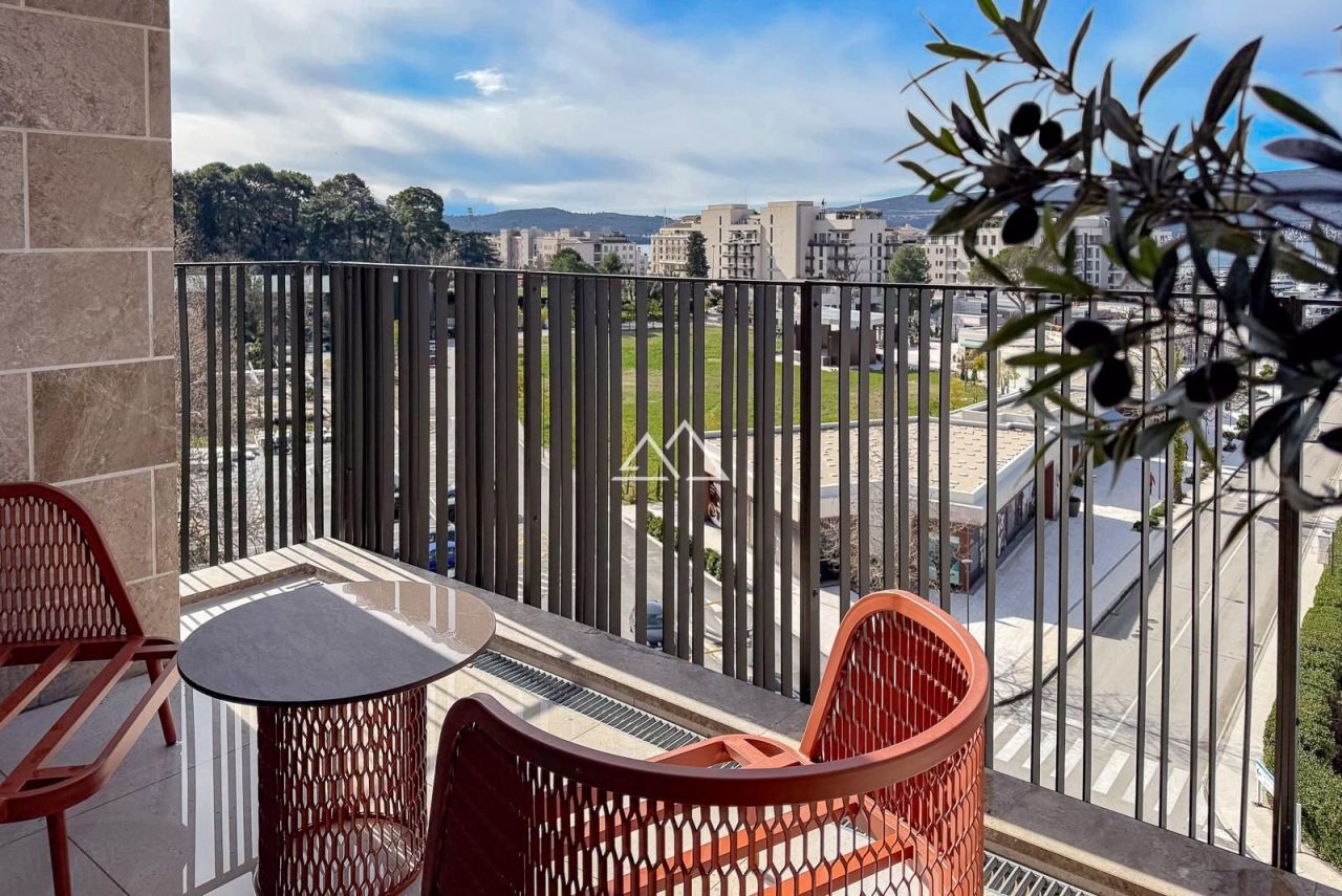 Апартаменты в Тивате, Черногория, 99 м² - фото 4